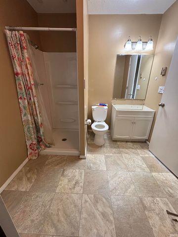 226 E Airport Road, Kendallville, IN 46755