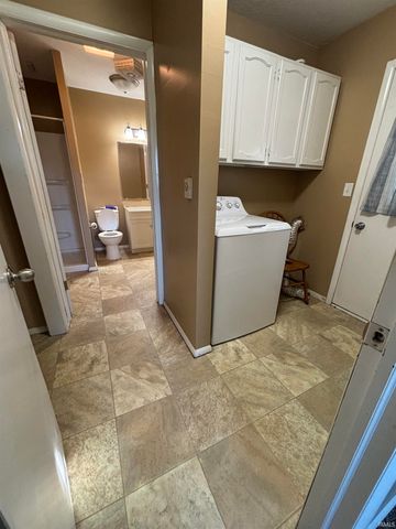 226 E Airport Road, Kendallville, IN 46755