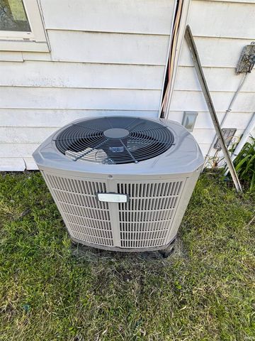 226 E Airport Road, Kendallville, IN 46755
