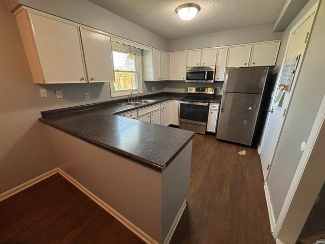 226 E Airport Road, Kendallville, IN 46755