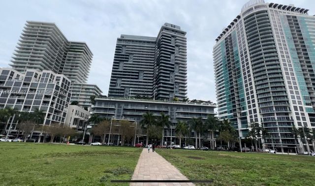 121 NE 34th St 807, Miami, FL 33137