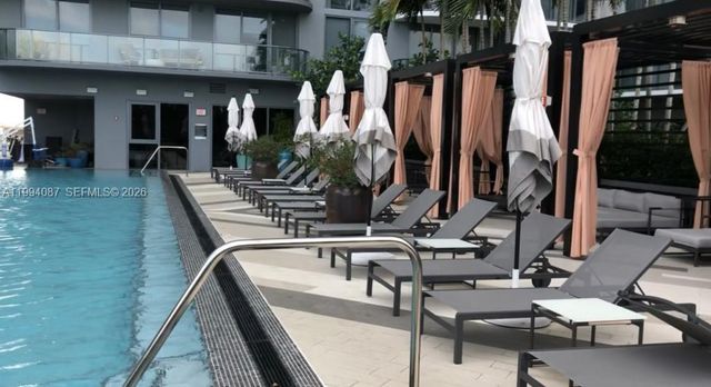 121 NE 34th St 807, Miami, FL 33137