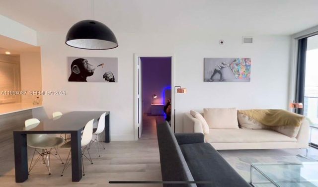 121 NE 34th St 807, Miami, FL 33137