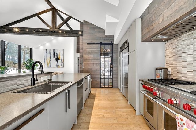 719 Wellesley St, Weston, MA 02493