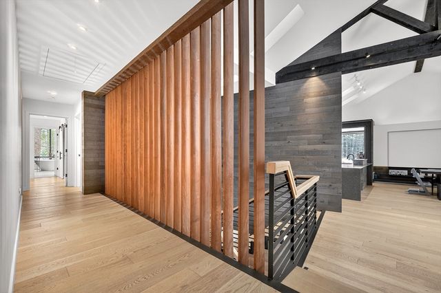 719 Wellesley St, Weston, MA 02493