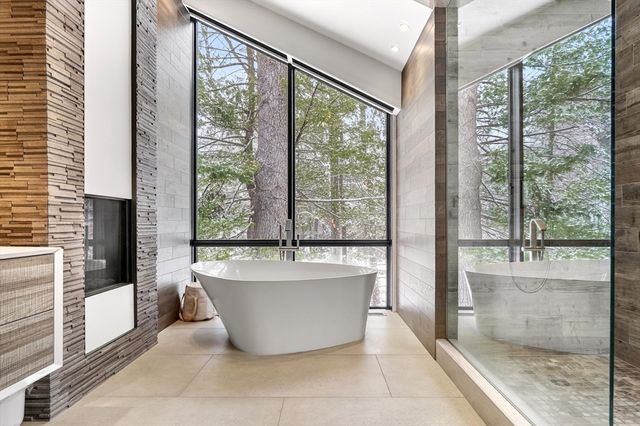 719 Wellesley St, Weston, MA 02493