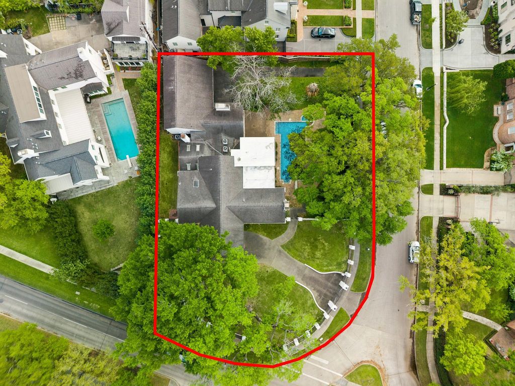 1811 Kirby Drive, Houston, TX 77019
