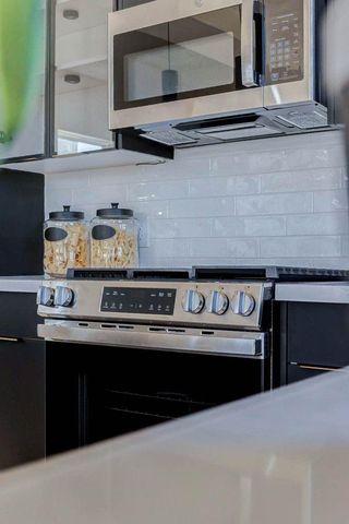 4805 Paula St B, Houston, TX 77033