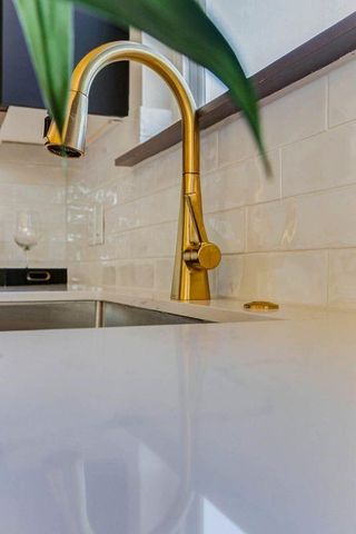 4805 Paula St B, Houston, TX 77033