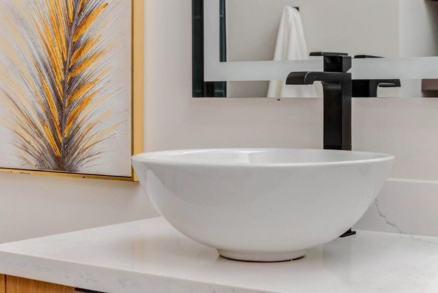 4805 Paula St B, Houston, TX 77033