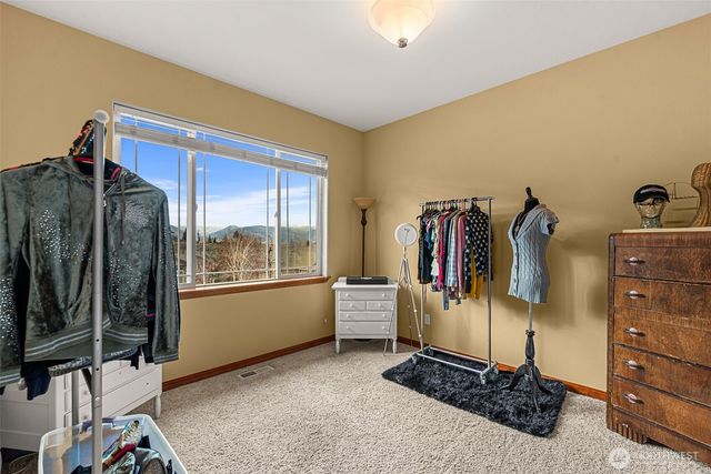 713 19th Street NE, East Wenatchee, WA 98802