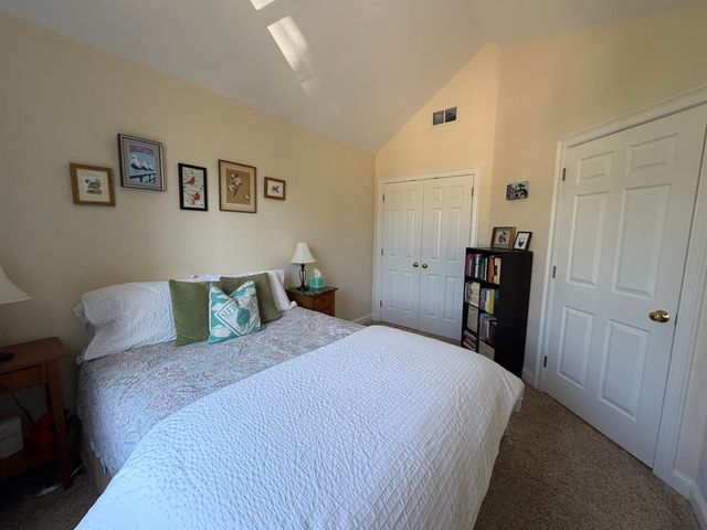 13 Lilac Lane, Newmarket, NH 03857