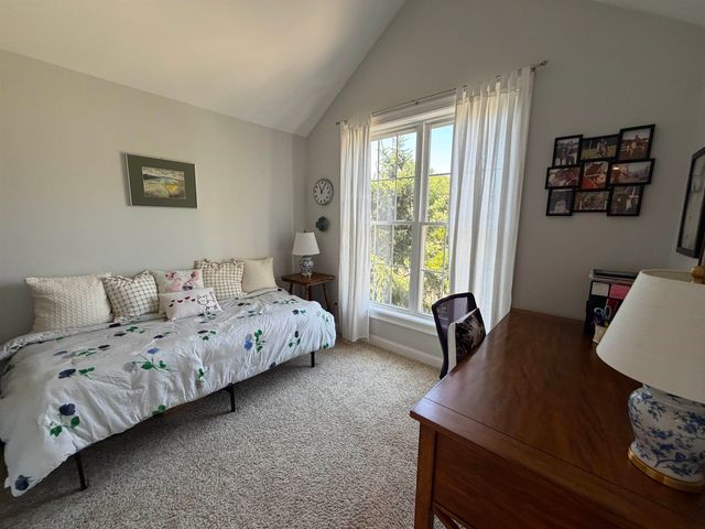 13 Lilac Lane, Newmarket, NH 03857