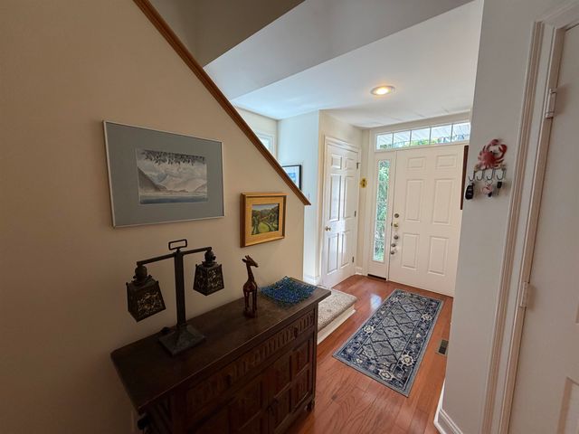 13 Lilac Lane, Newmarket, NH 03857