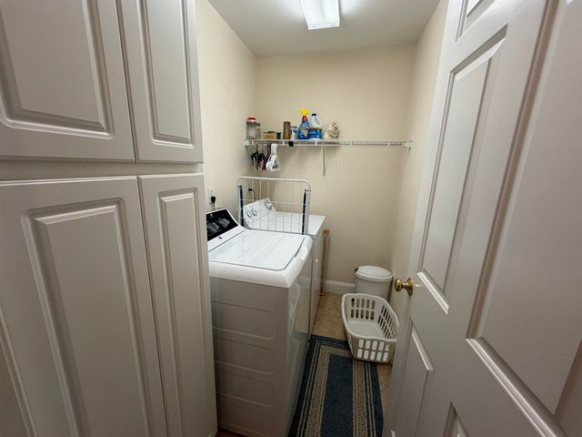 13 Lilac Lane, Newmarket, NH 03857
