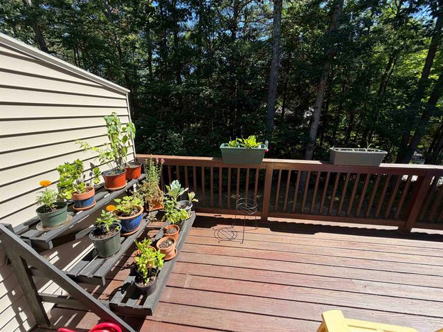 13 Lilac Lane, Newmarket, NH 03857