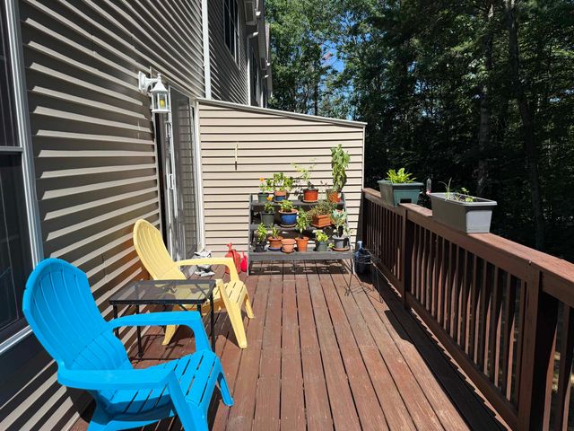 13 Lilac Lane, Newmarket, NH 03857