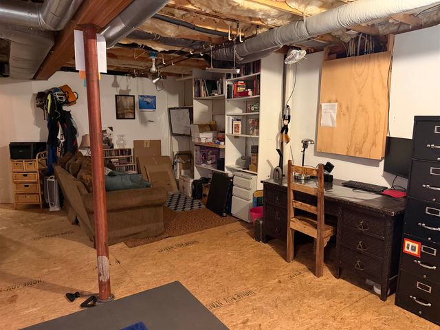 13 Lilac Lane, Newmarket, NH 03857