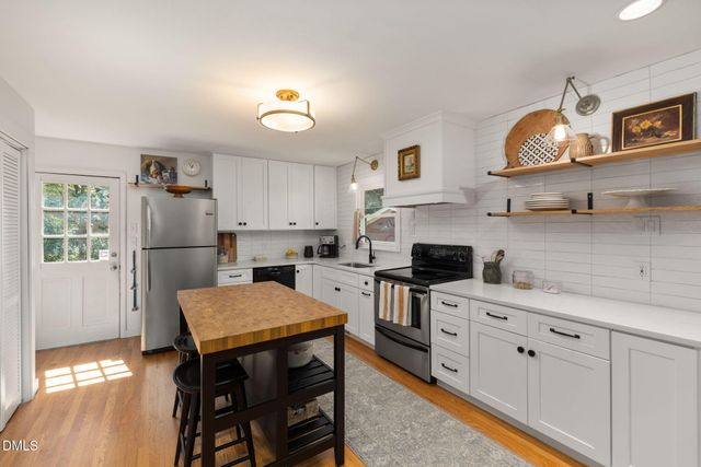 600 Tinkerbell Road, Chapel Hill, NC 27517