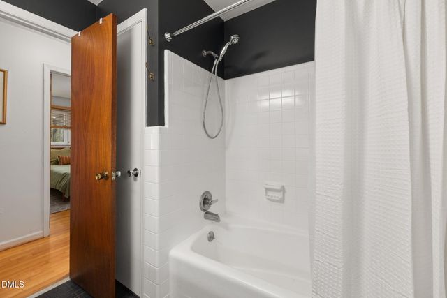 600 Tinkerbell Road, Chapel Hill, NC 27517