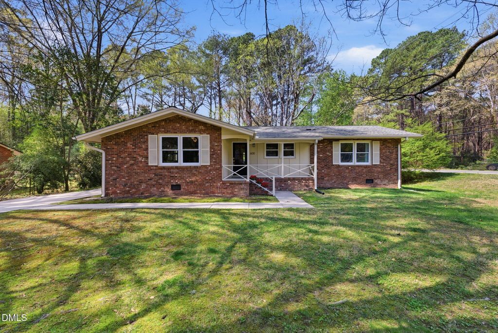 600 Tinkerbell Road, Chapel Hill, NC 27517