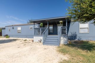 195 Gato RD, Cedar Creek, TX 78612
