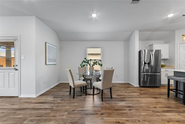 544 Hickory Ridge Drive, Van Alstyne, TX 75495