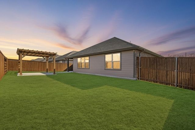 544 Hickory Ridge Drive, Van Alstyne, TX 75495