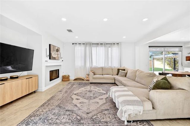 43901 Running Brook, Temecula, CA 92592