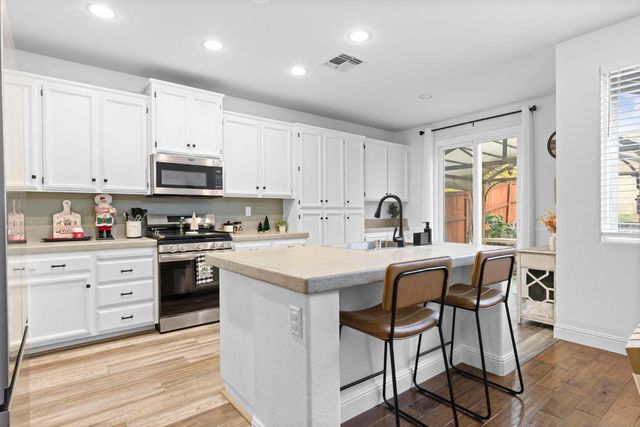 686 Davenport Way, Lincoln, CA 95648