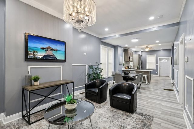 6748 S Wabash Avenue, Chicago, IL 60637