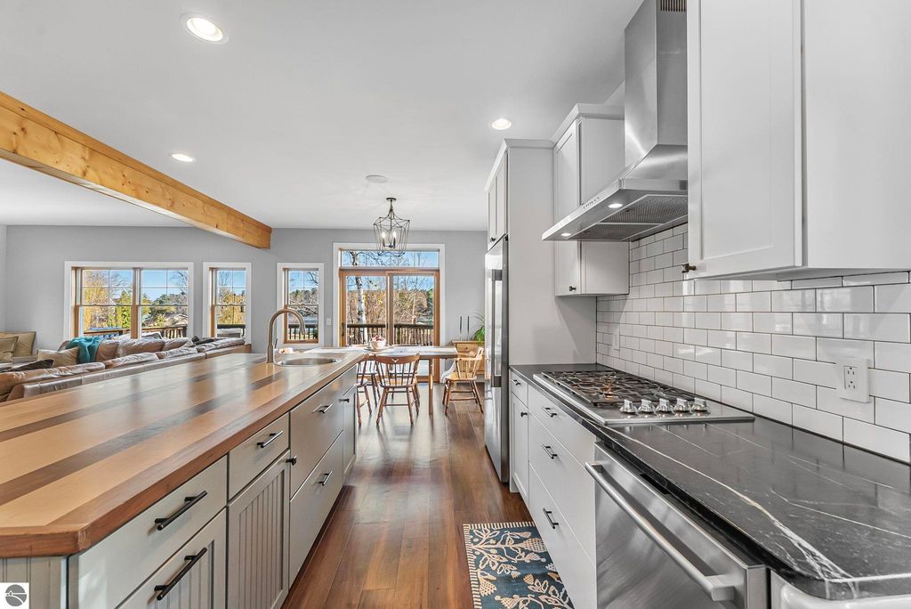 Image 10 of property listing at 7819 Hillside Drive, Traverse City, MI 49685