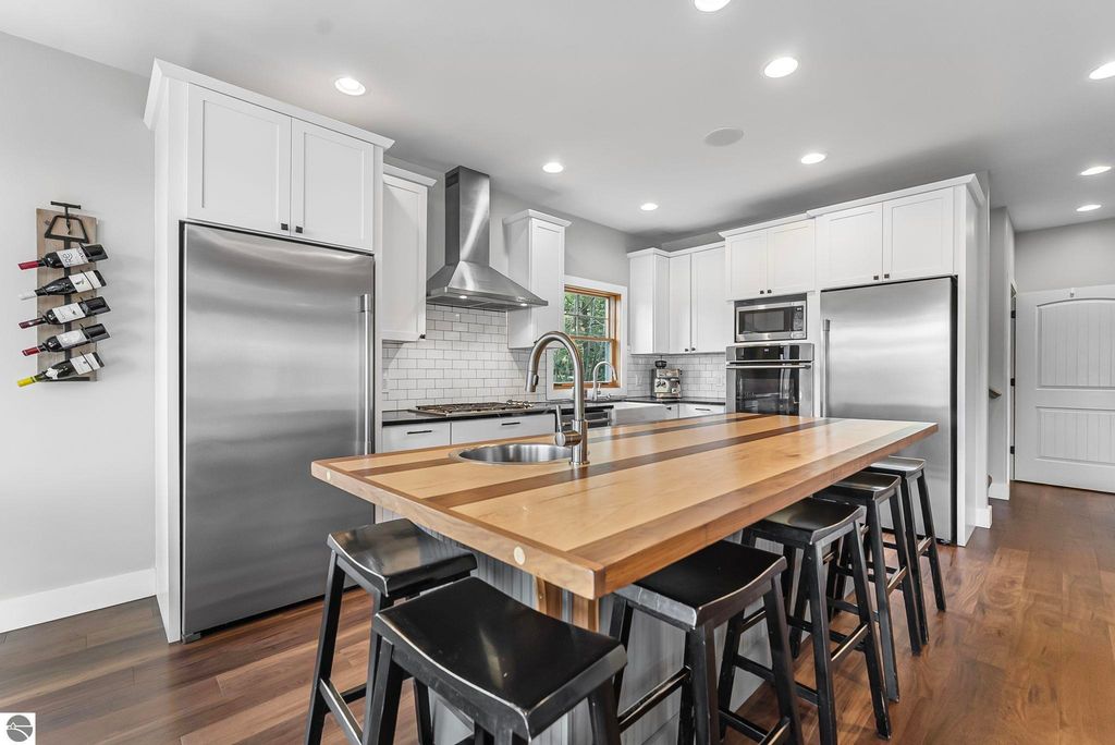 Image 13 of property listing at 7819 Hillside Drive, Traverse City, MI 49685