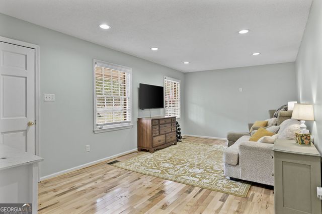 206 Hammond Drive, Summerville, GA 30747