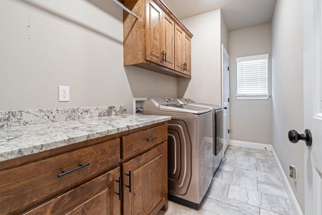 6006 W Buckeye Drive, Rogers, AR 72758