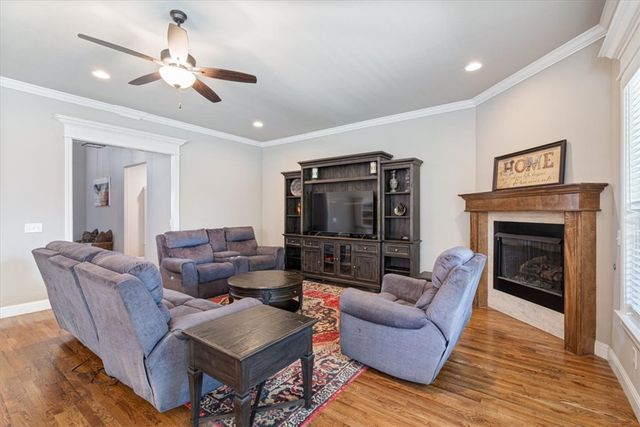 6006 W Buckeye Drive, Rogers, AR 72758