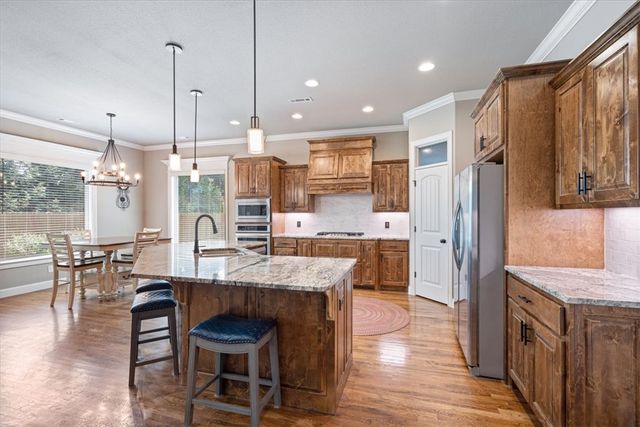 6006 W Buckeye Drive, Rogers, AR 72758