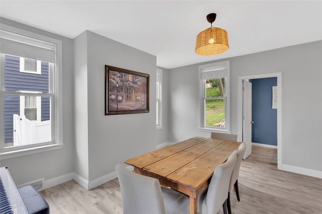 27 Danvers Ave, Ingram, PA 15205