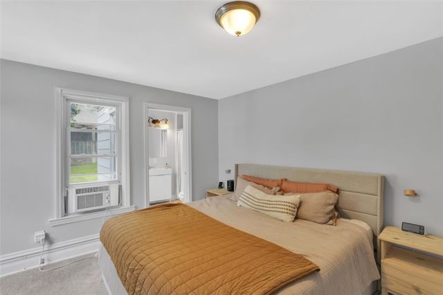 27 Danvers Ave, Ingram, PA 15205