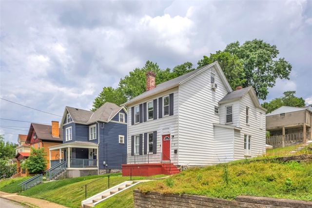 27 Danvers Ave, Ingram, PA 15205