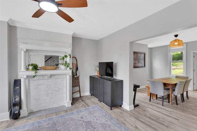 27 Danvers Ave, Ingram, PA 15205