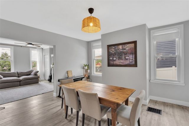 27 Danvers Ave, Ingram, PA 15205