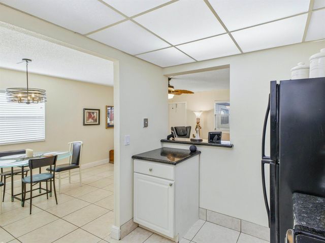 202 Brittany E, Delray Beach, FL 33446