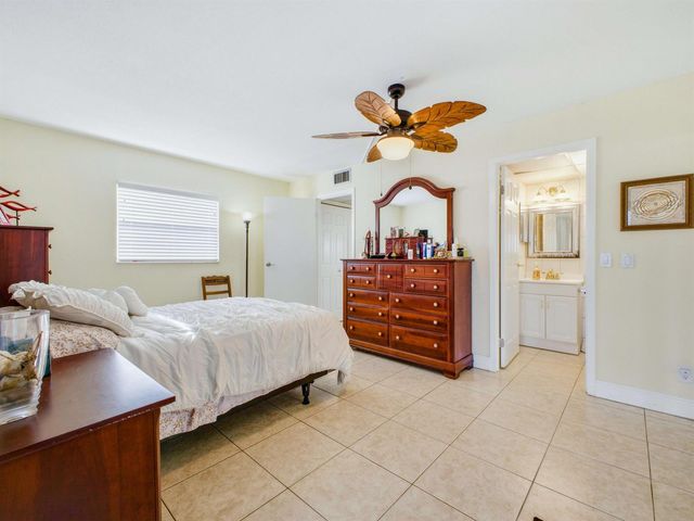 202 Brittany E, Delray Beach, FL 33446