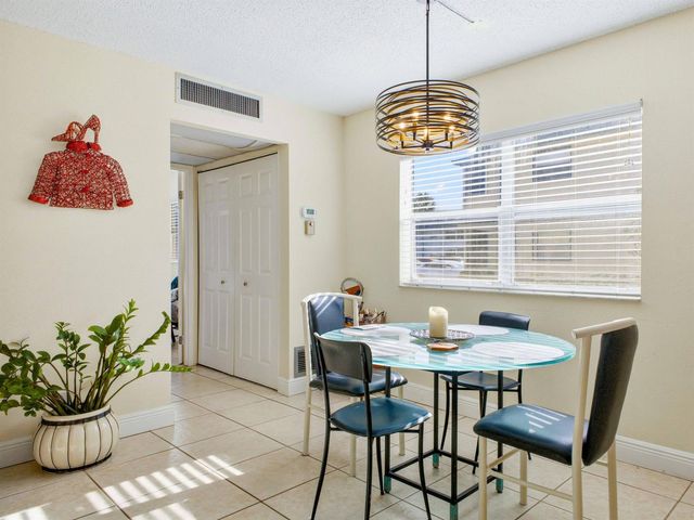 202 Brittany E, Delray Beach, FL 33446
