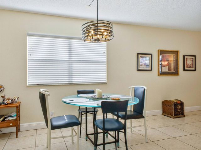 202 Brittany E, Delray Beach, FL 33446