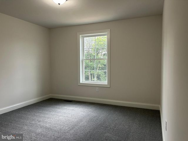 126 MAGNOLIA DR, Middletown, PA 17057