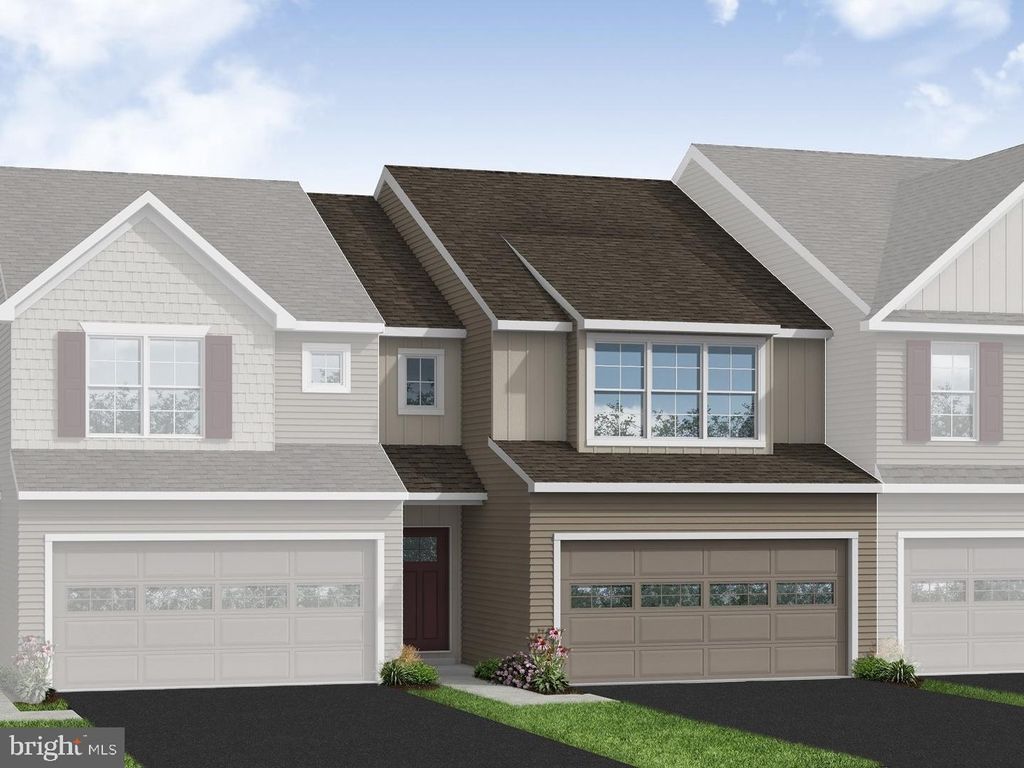 126 MAGNOLIA DR, Middletown, PA 17057