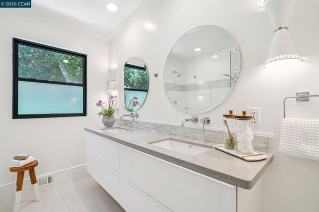 3646 Happy Valley Rd, Lafayette, CA 94549
