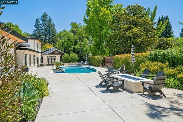 3646 Happy Valley Rd, Lafayette, CA 94549